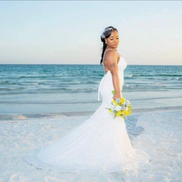 White Wedding/Prom Dress - Picture 1 of 6